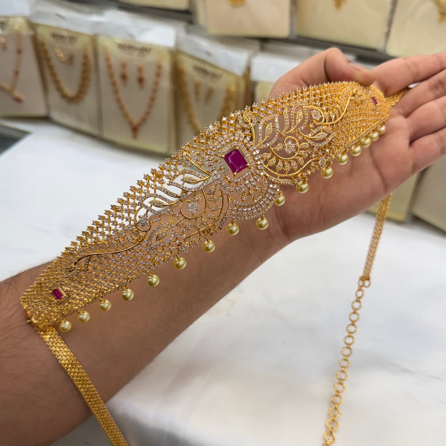 A.D Gold Stone Hipblet