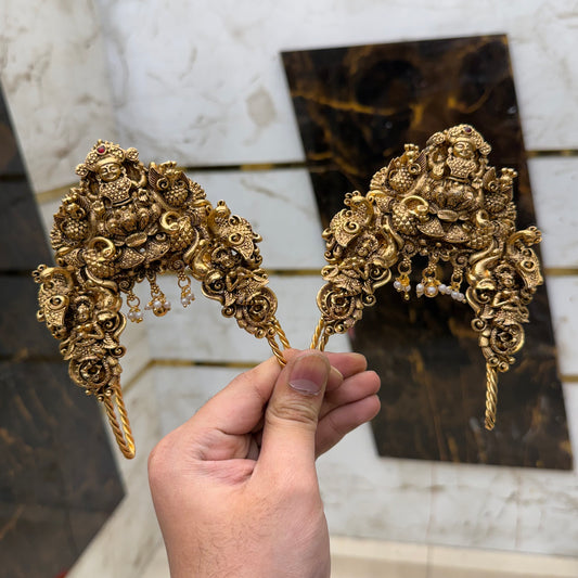 Antique Venky Pair Gold Beats