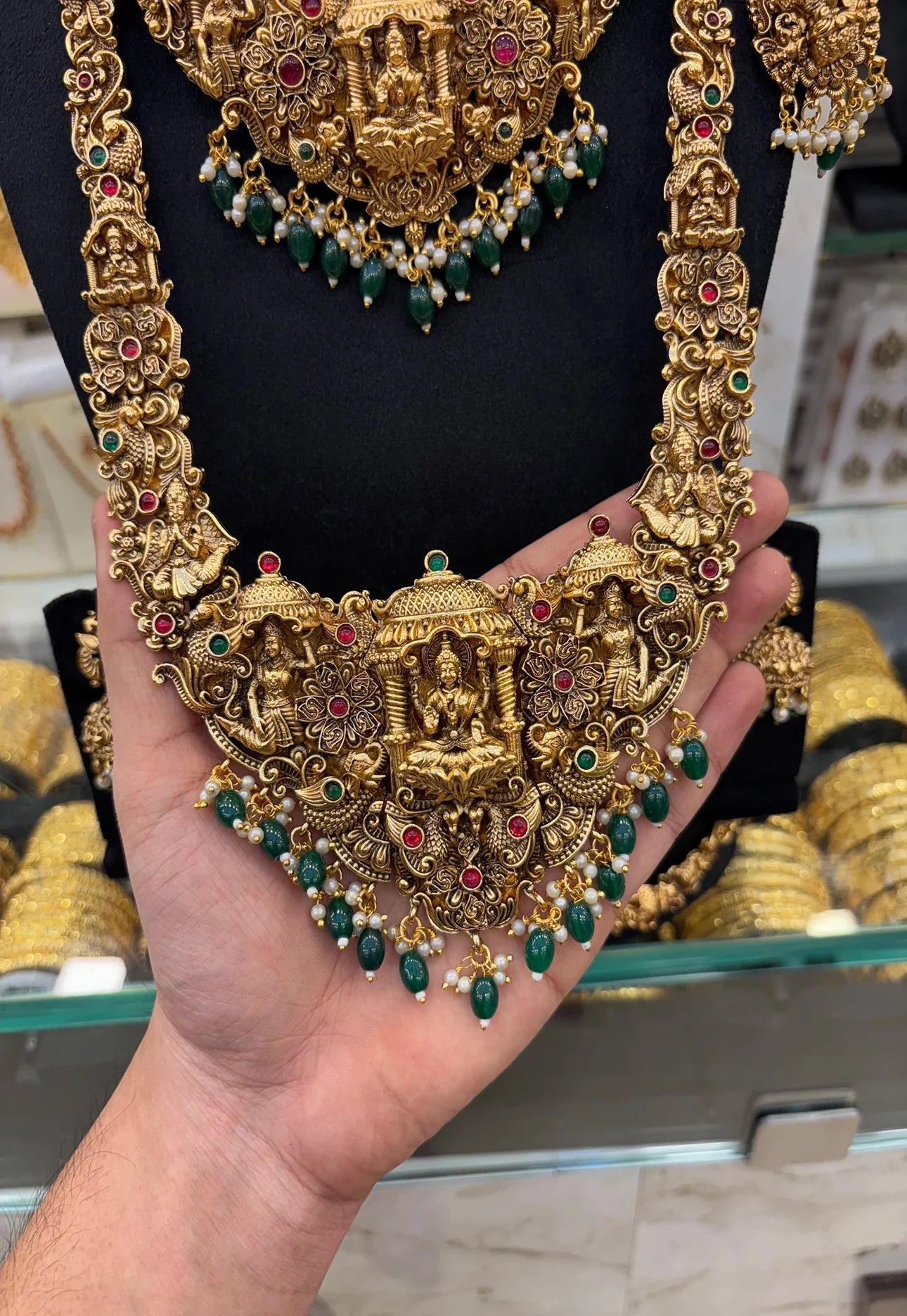 Antique Trending Design Bridal Set Green Beats