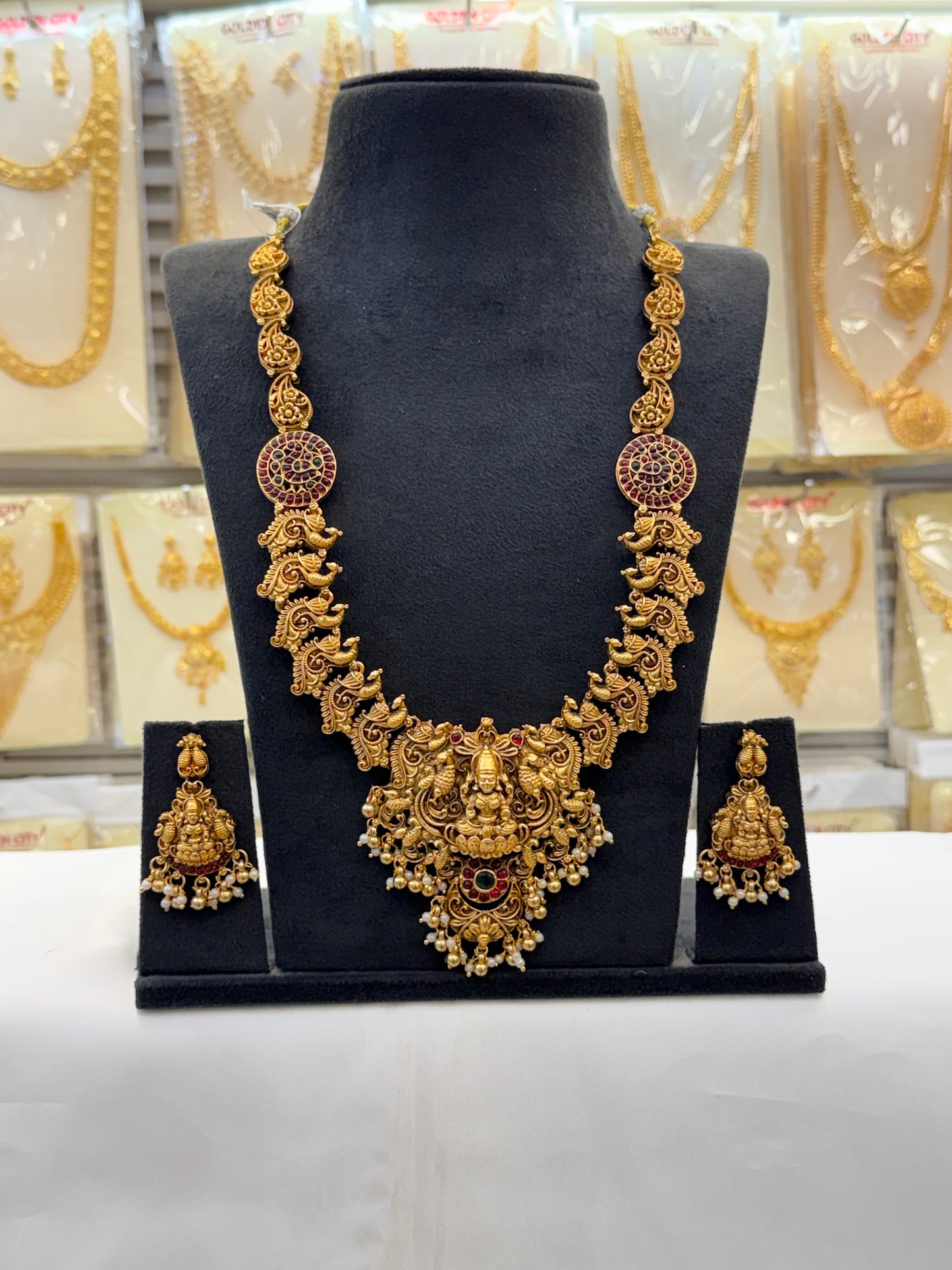 Maharani Antique Haram