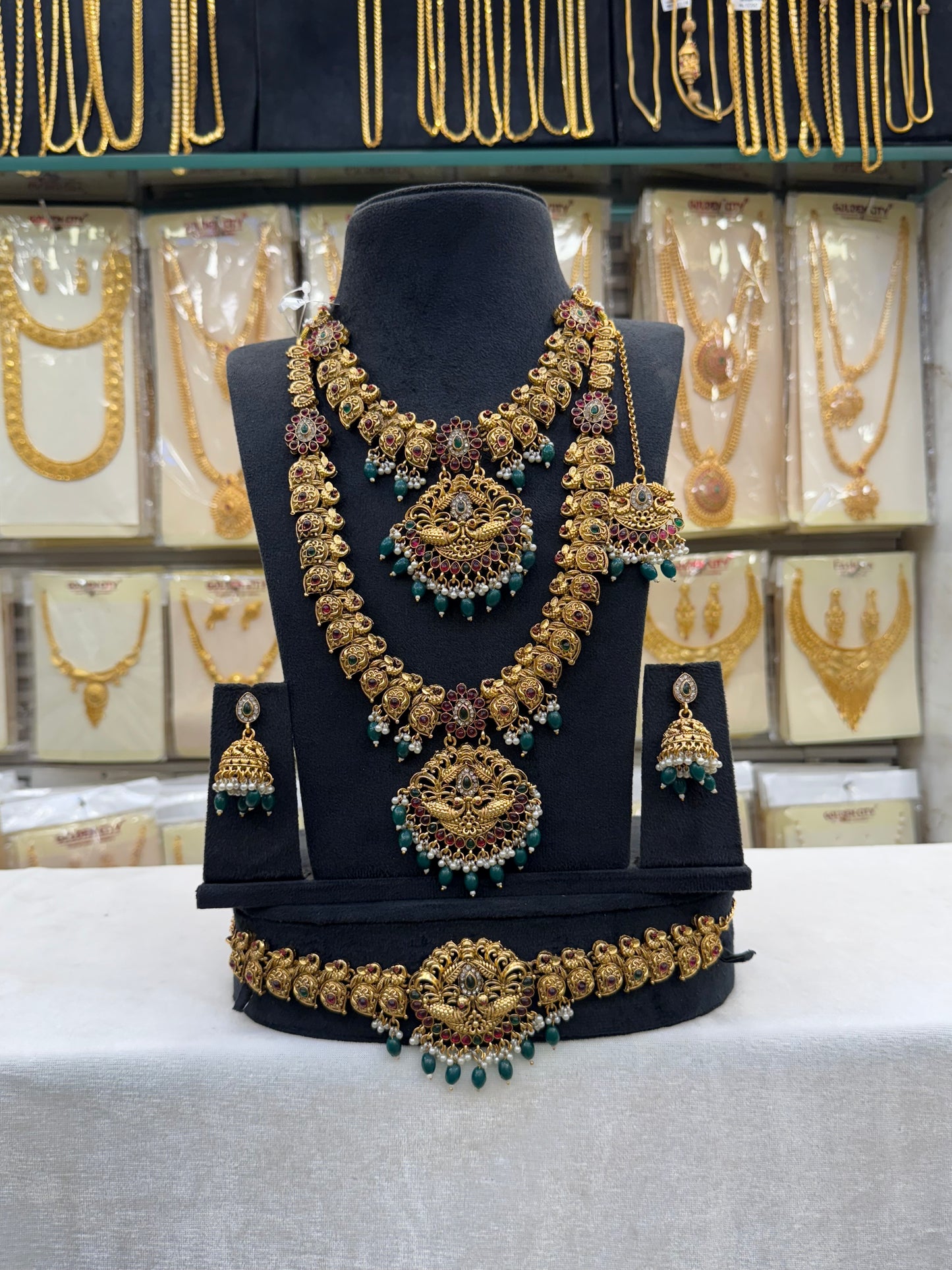 Kerala Design Green Beats Bridal Set.
