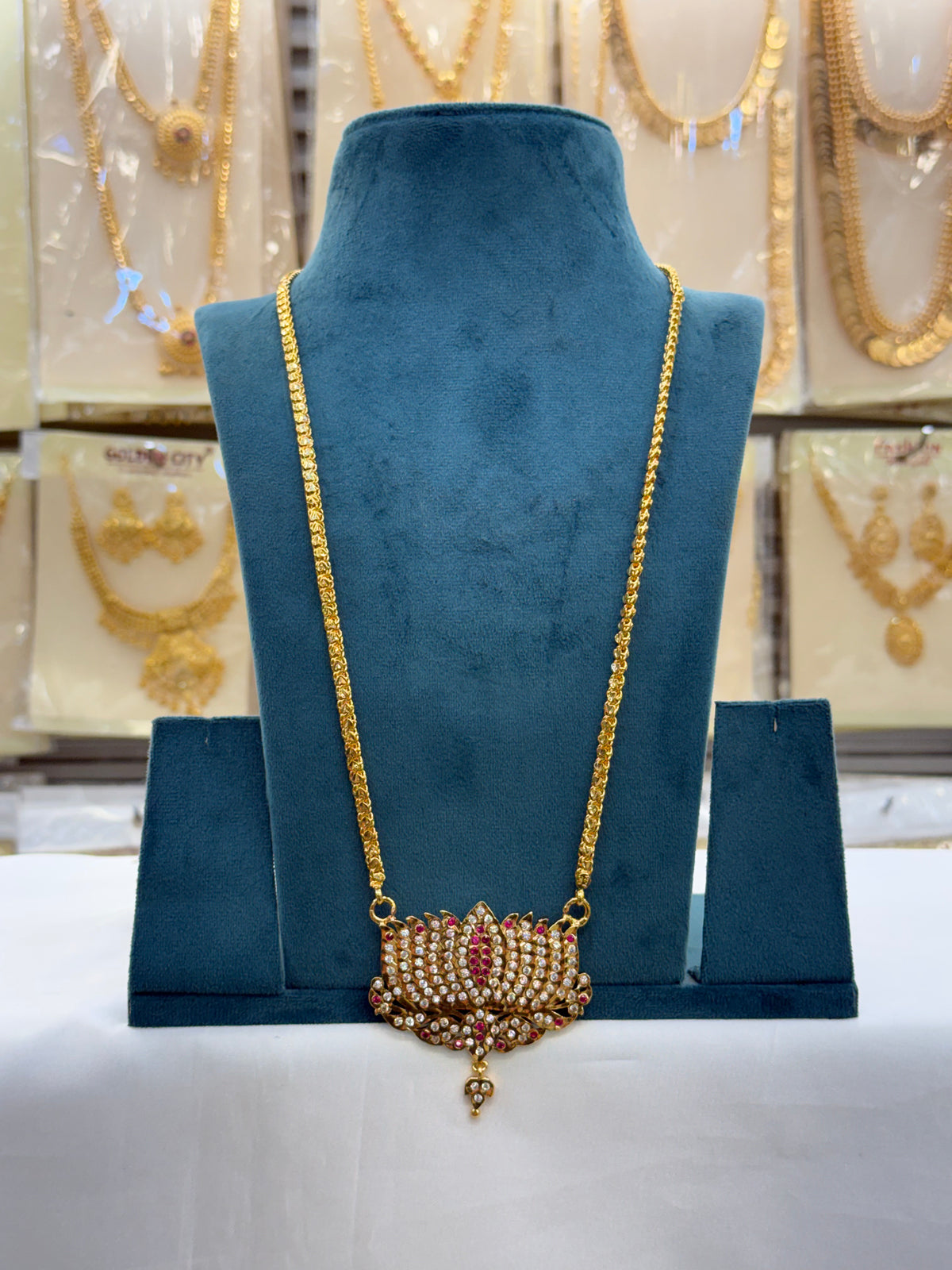 Lotus Bloom Impoun Dollar