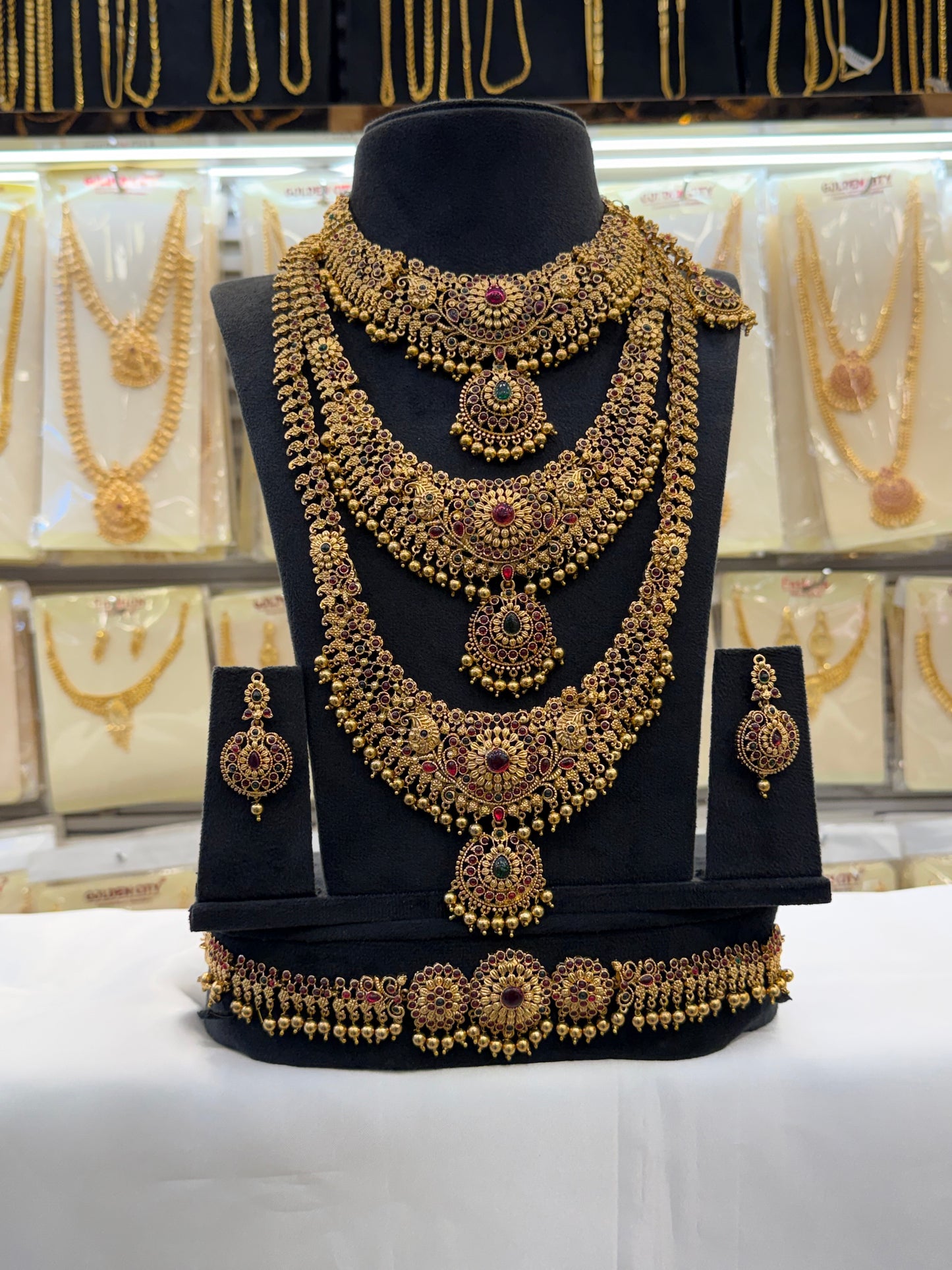 Antique 3 Step Bridal Set