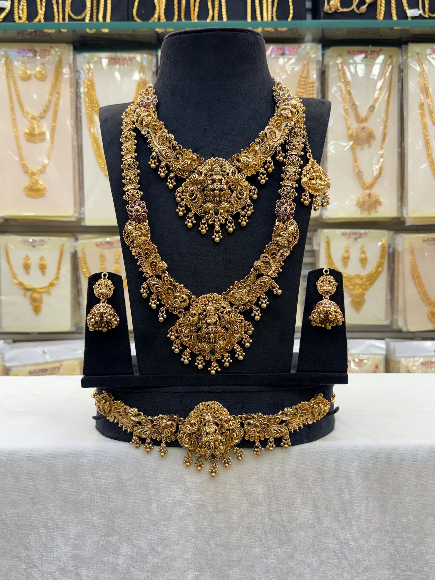 Antique Necklace Design Bridal Set