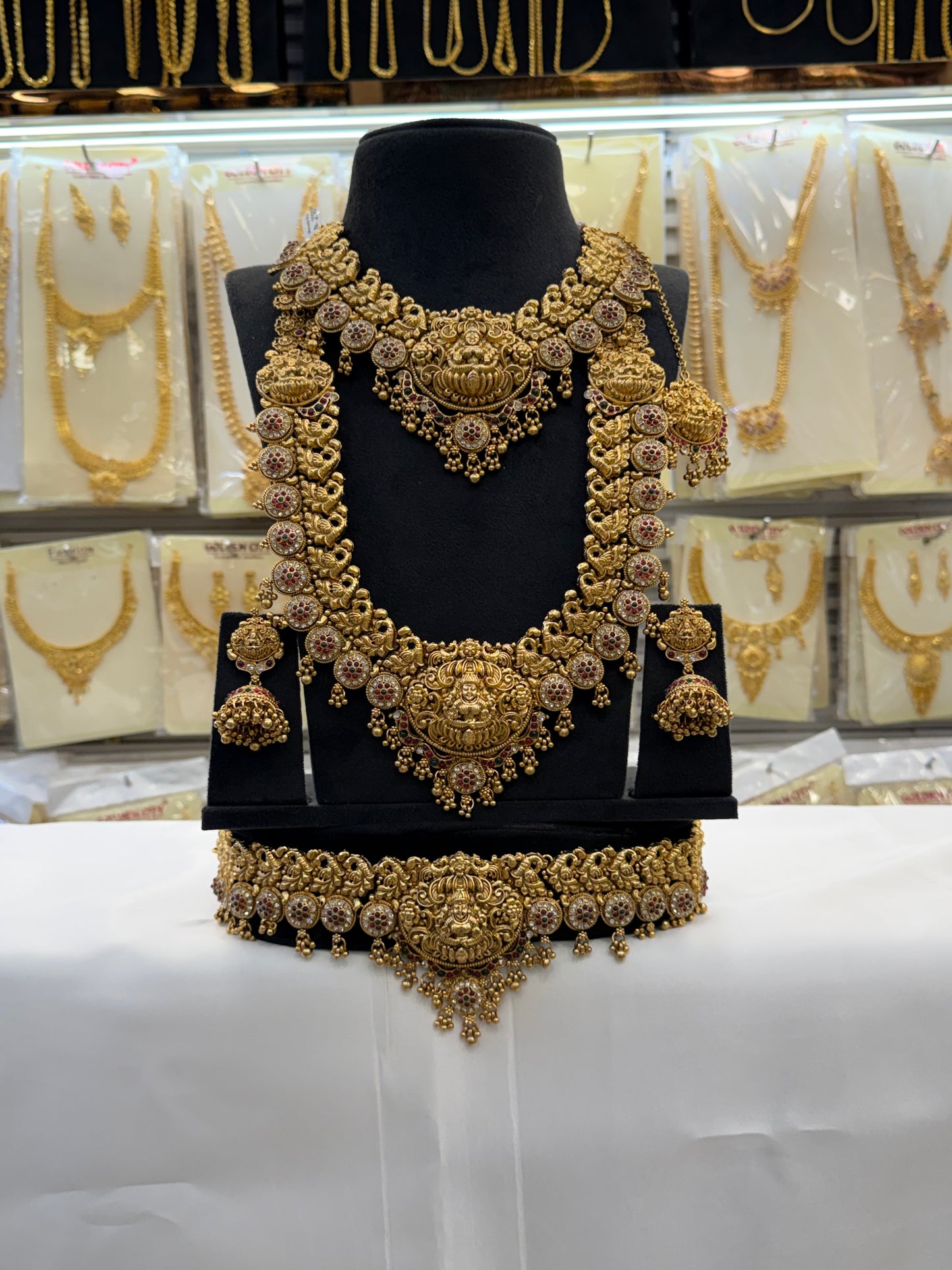 Nagas Design Bridal Set