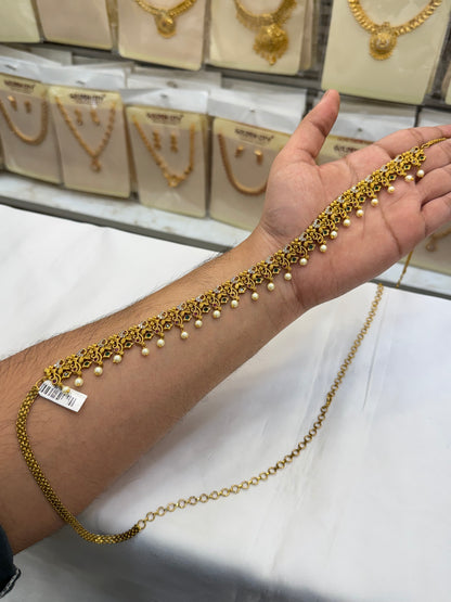Minimal Stone Hip Chain