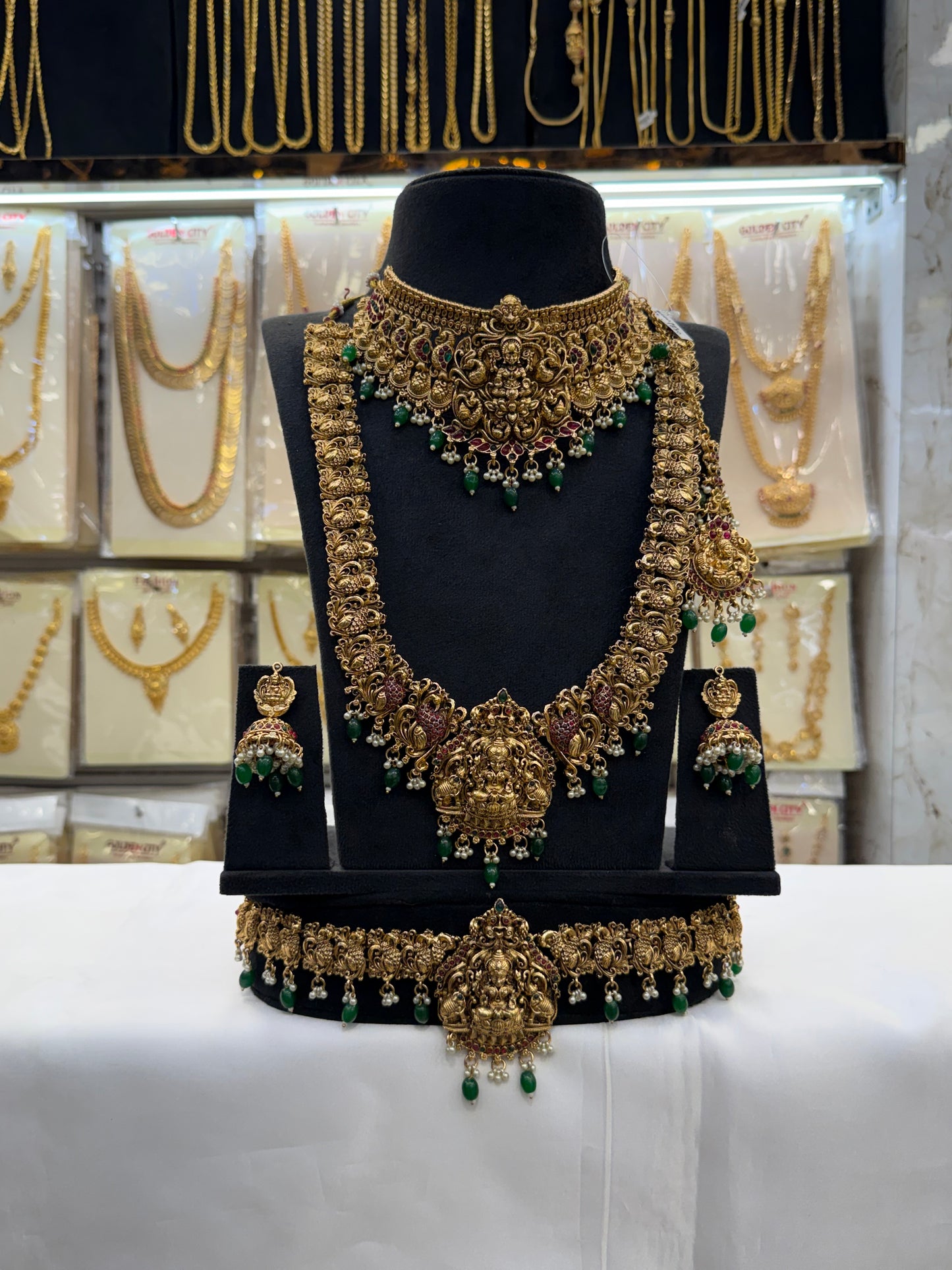 Antique Green Beats Choker Set