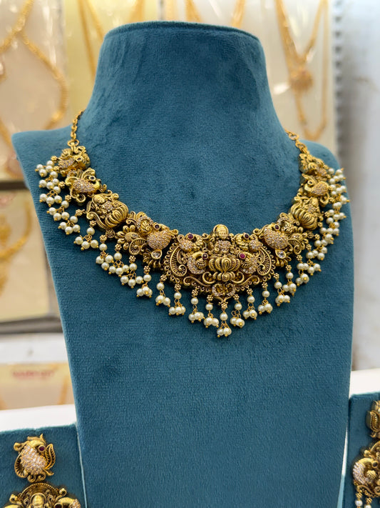 Queen’s Choice AD Antique Necklace