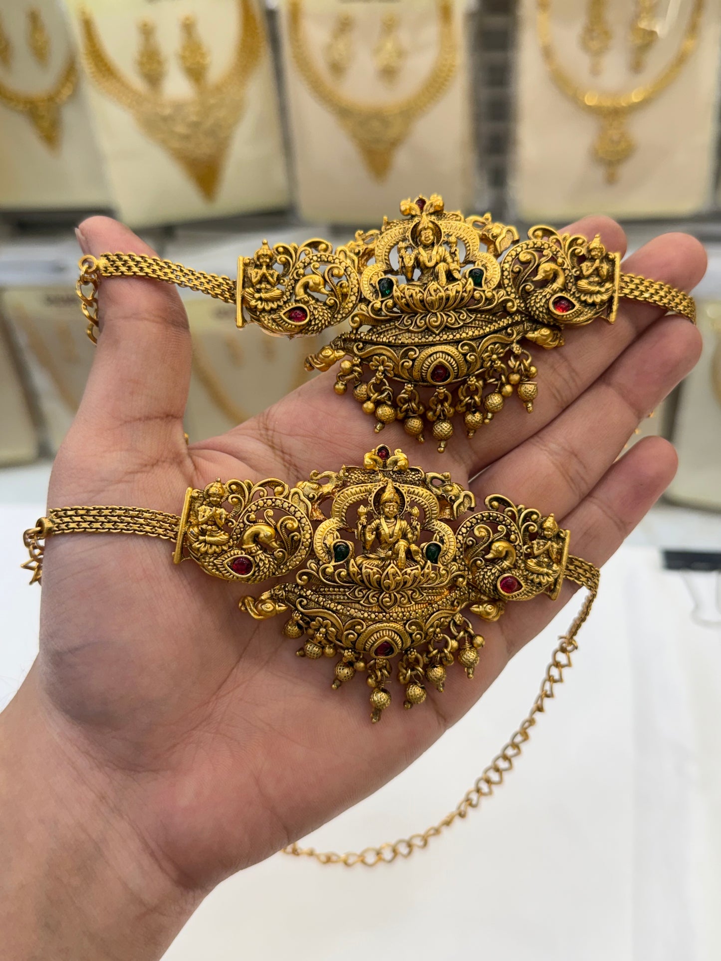 Temple Finish Venky Chain