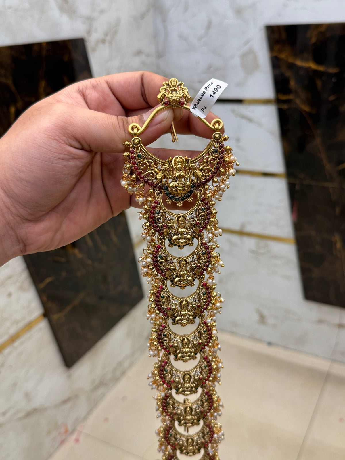 Antique Elegance Beats Long Jada