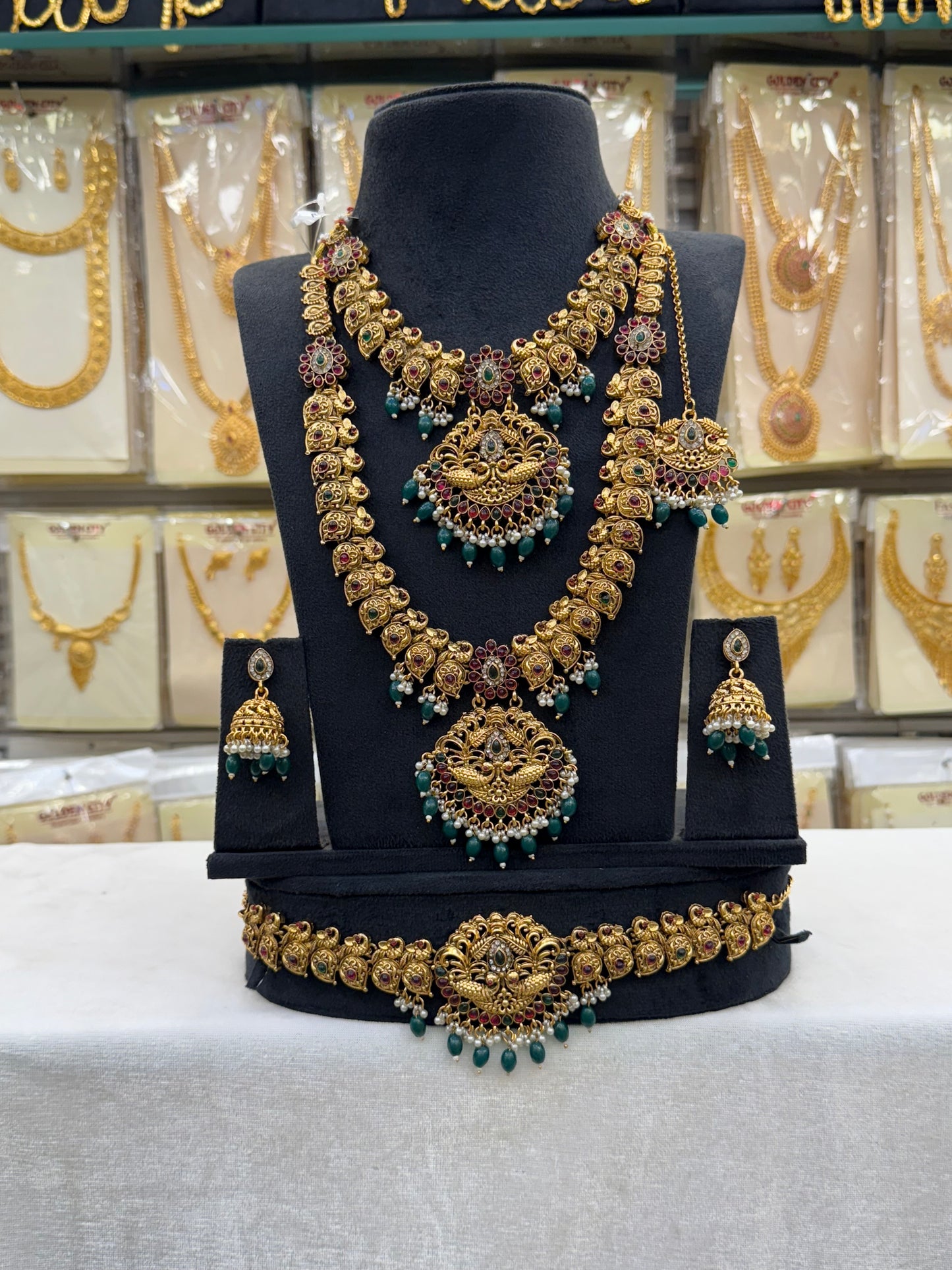 Kerala Design Green Beats Bridal Set.