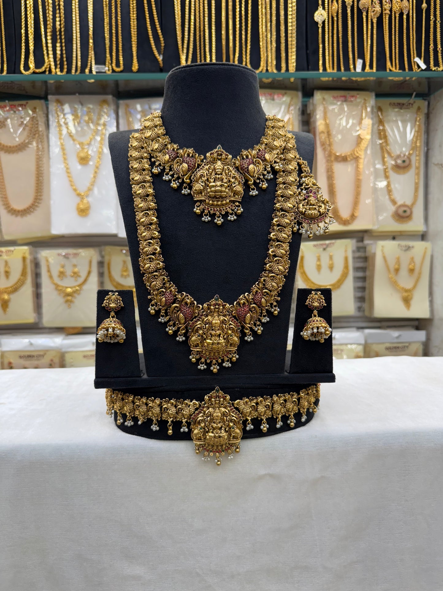 Antique Necklace Design Bridal Set