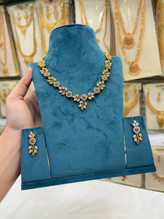 Minimal Luxe AD Necklace Green Stone