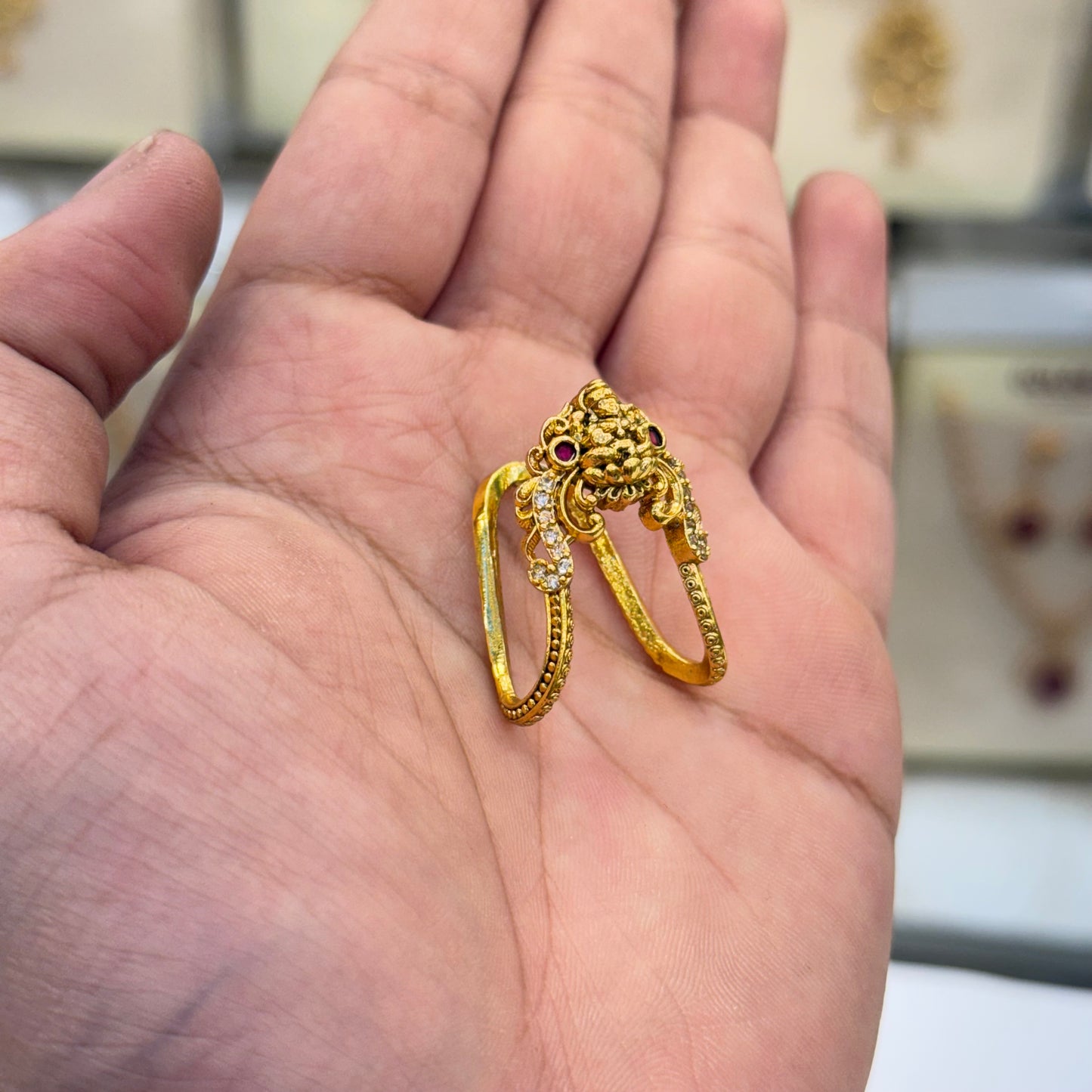Heritage Temple Ring - adjustable