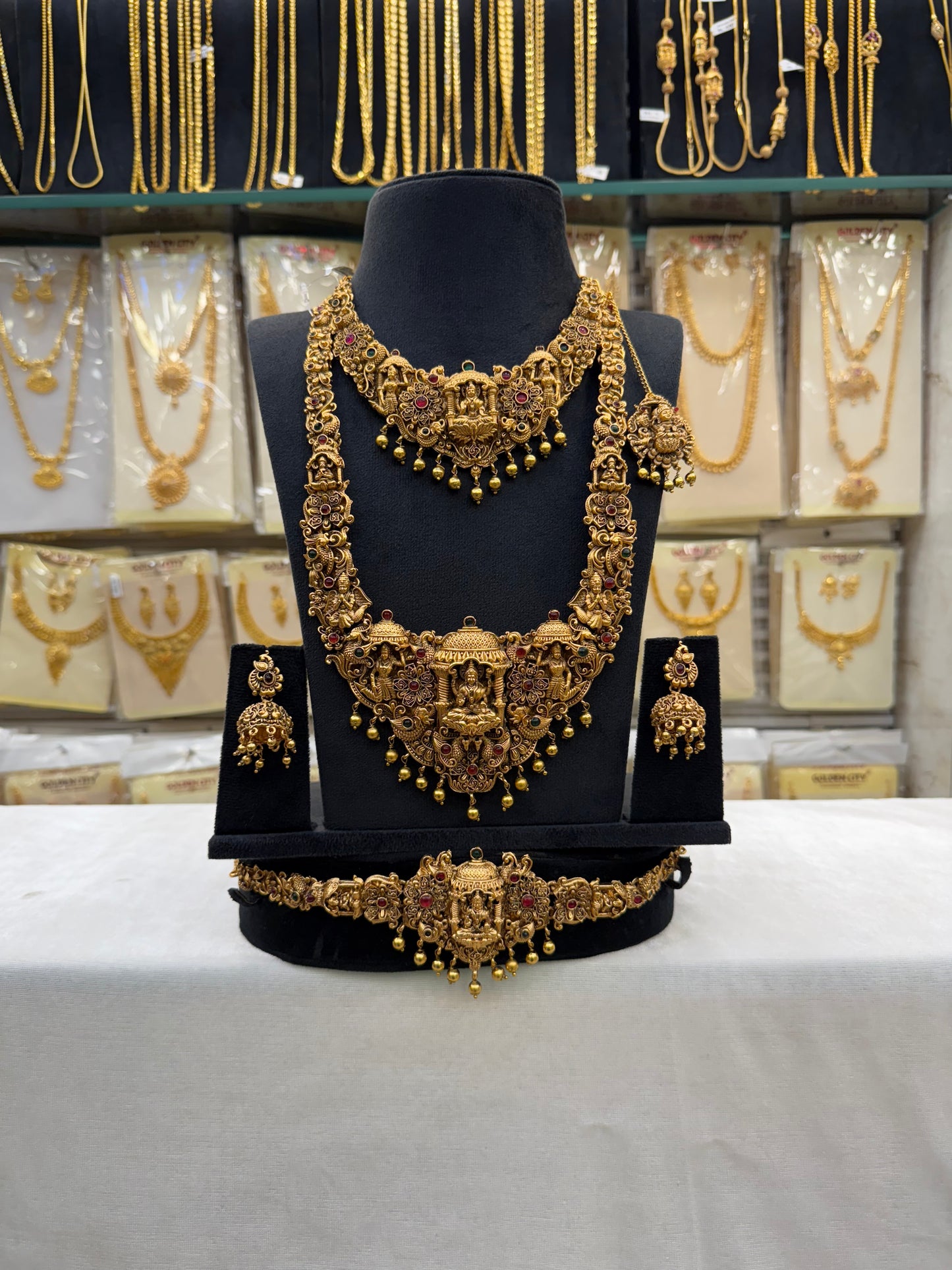 Antique Heavy Bridal Set