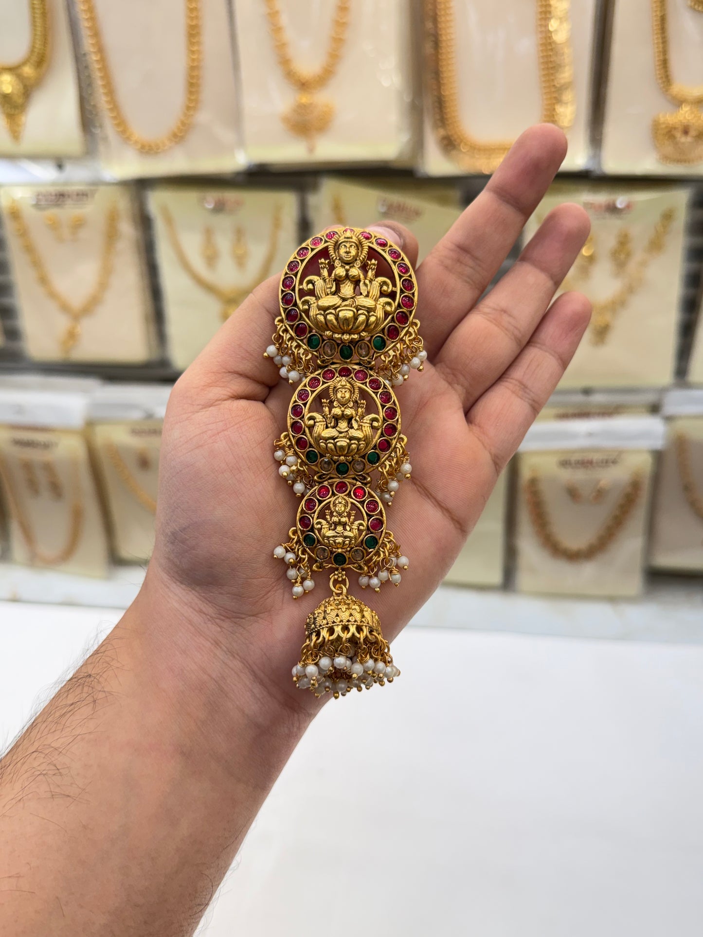 Lakshmi Kemp Stone Jada