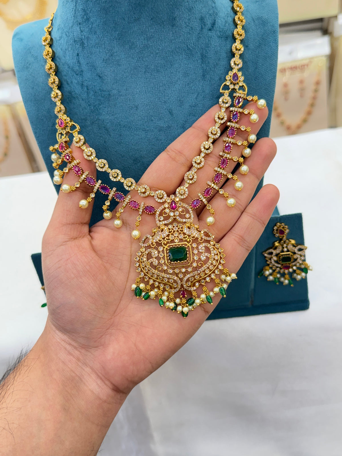 Antique Royal Stone Layer Necklace