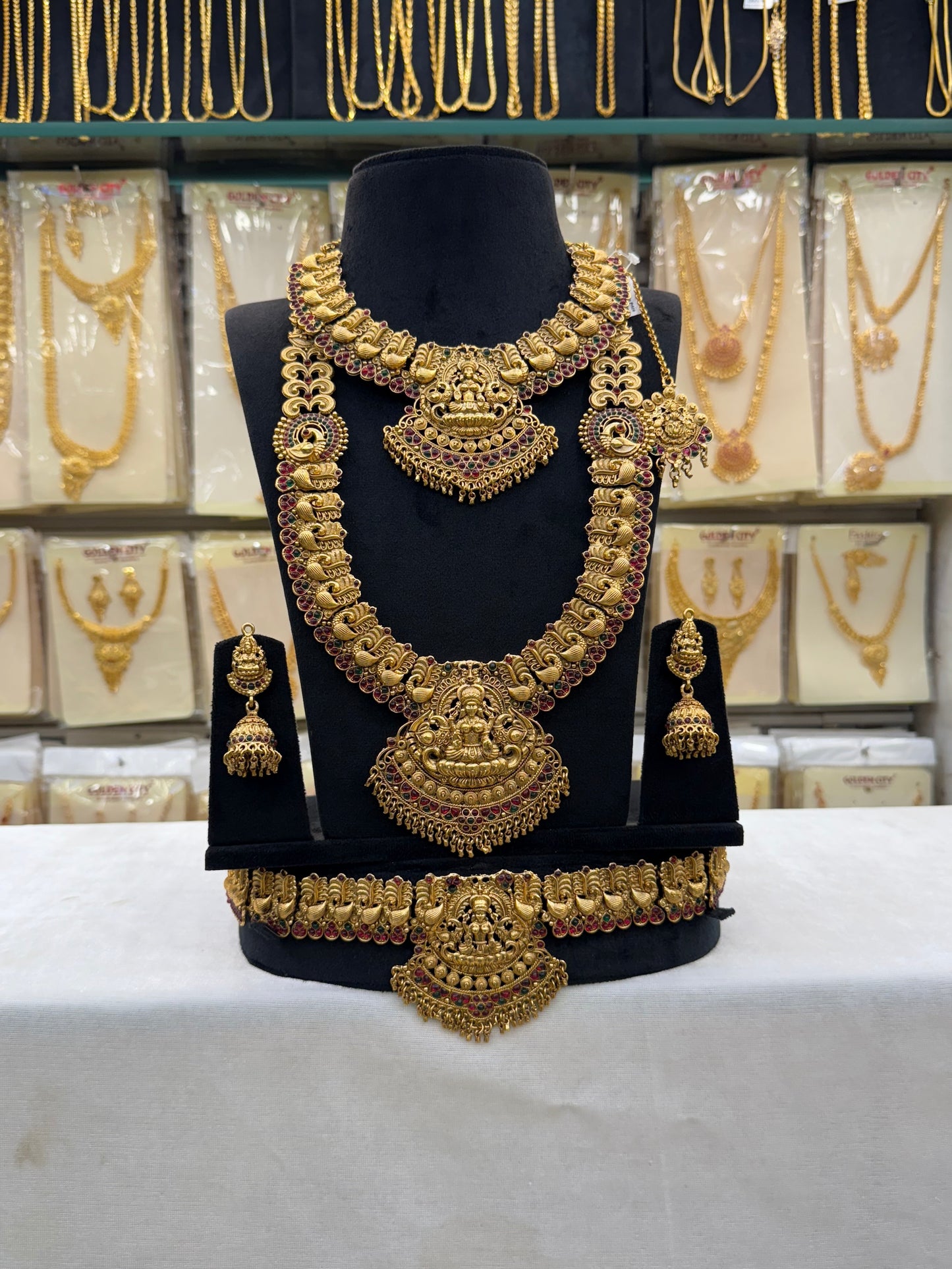 Antique Heavy  Bridal Set