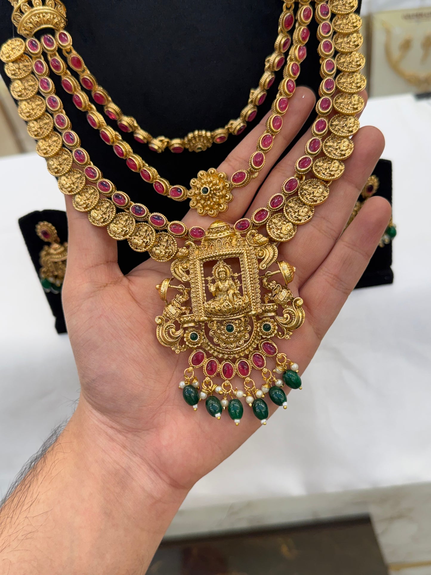 Antique Layered Green Beats Haram