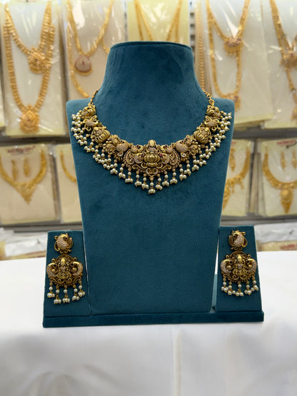 Queen’s Choice AD Antique Necklace
