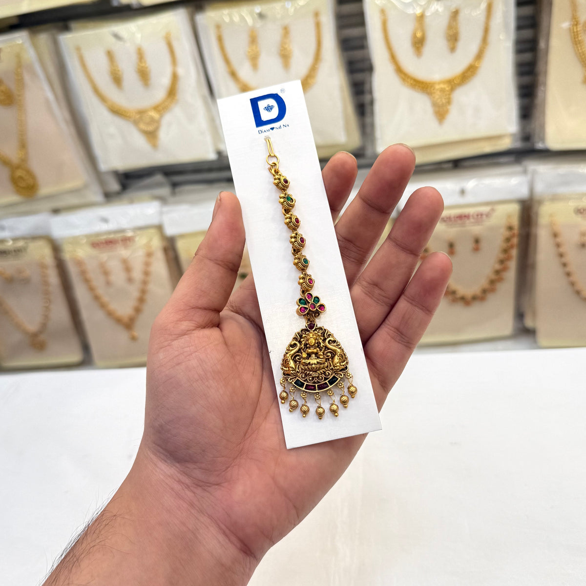 Chola Heritage Tikka - Gold Beats