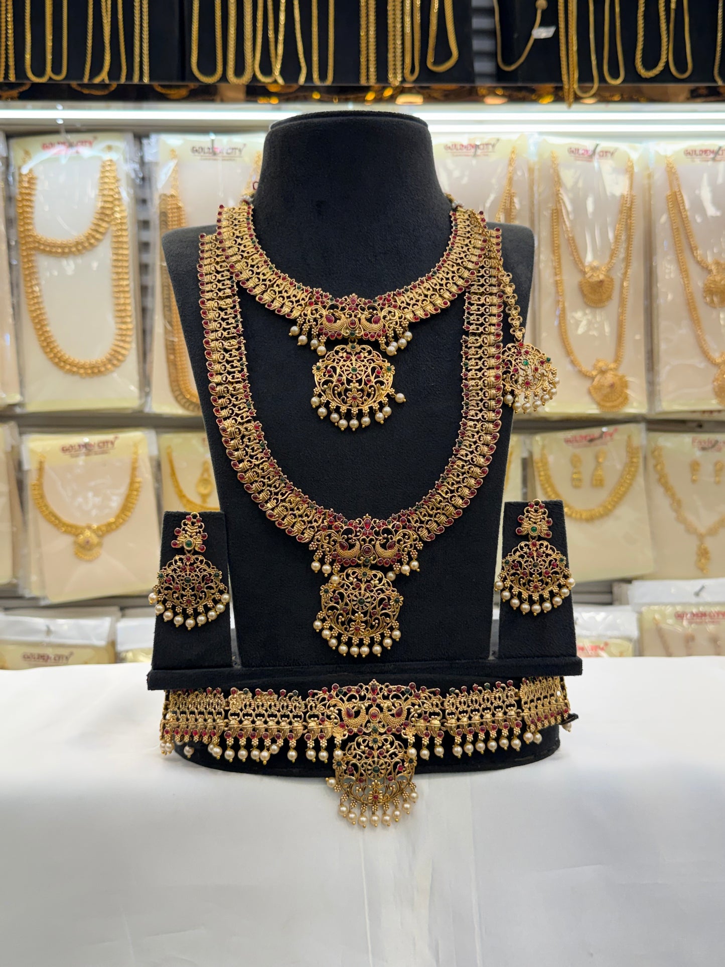 Grand Royal Antique Bridal Set