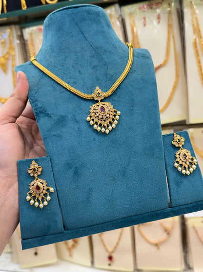 Ishika Antique Diamond Set