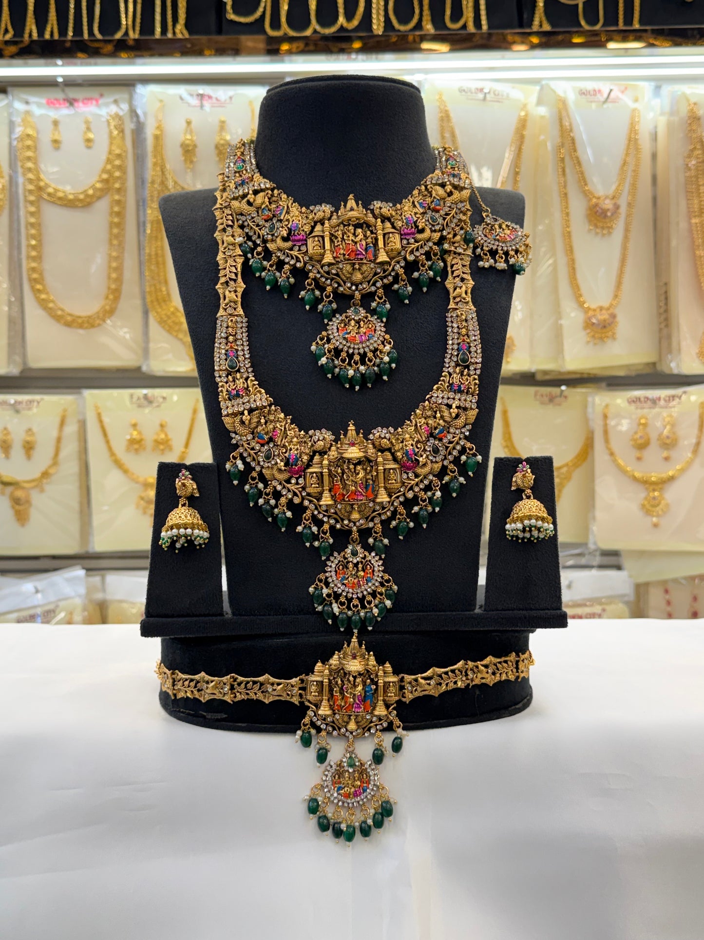 Maharani Enamel Bridal Set