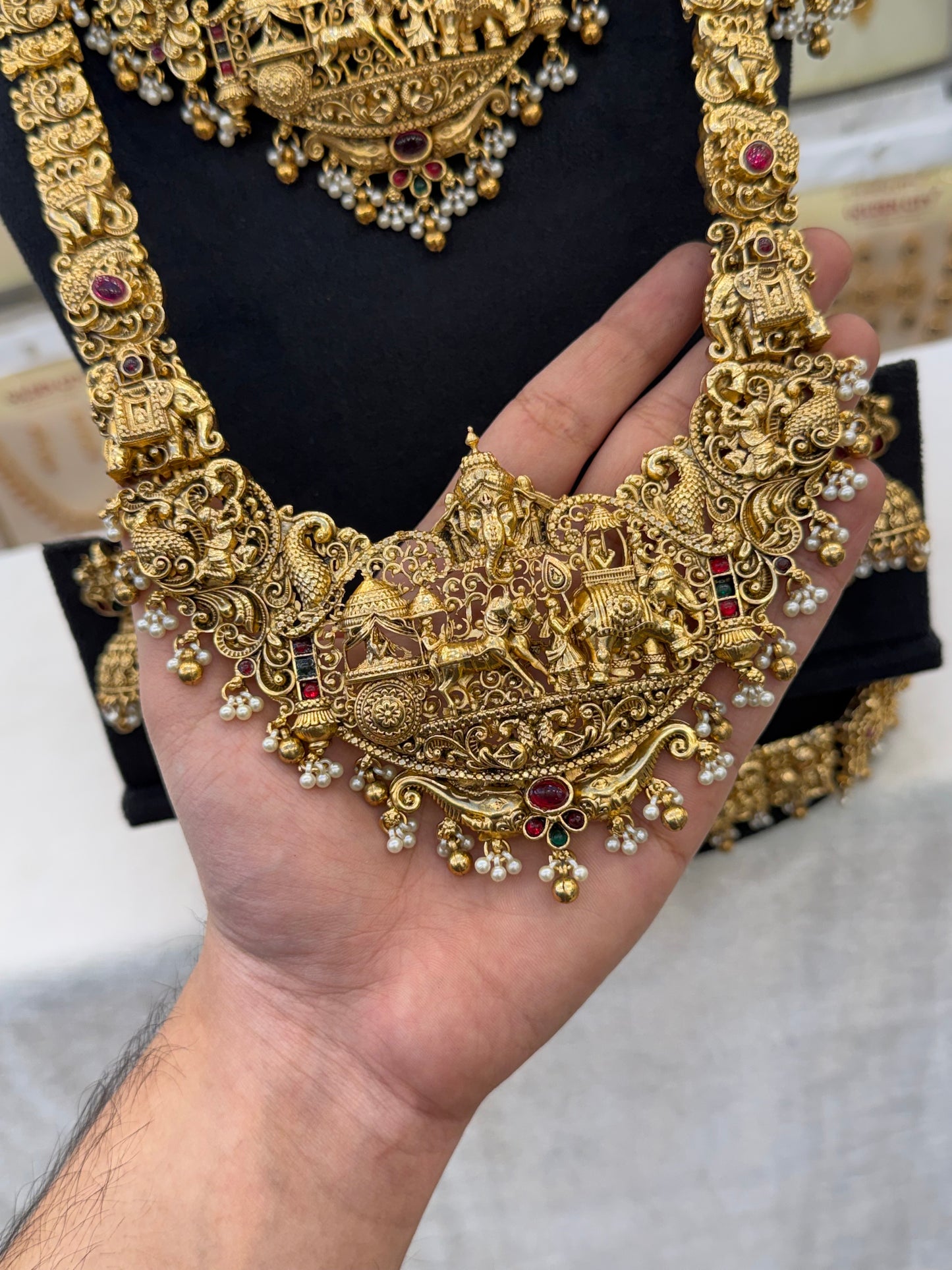 Antique 3D Design Bridal Set