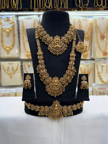 Antique Beats Model  Bridal Set