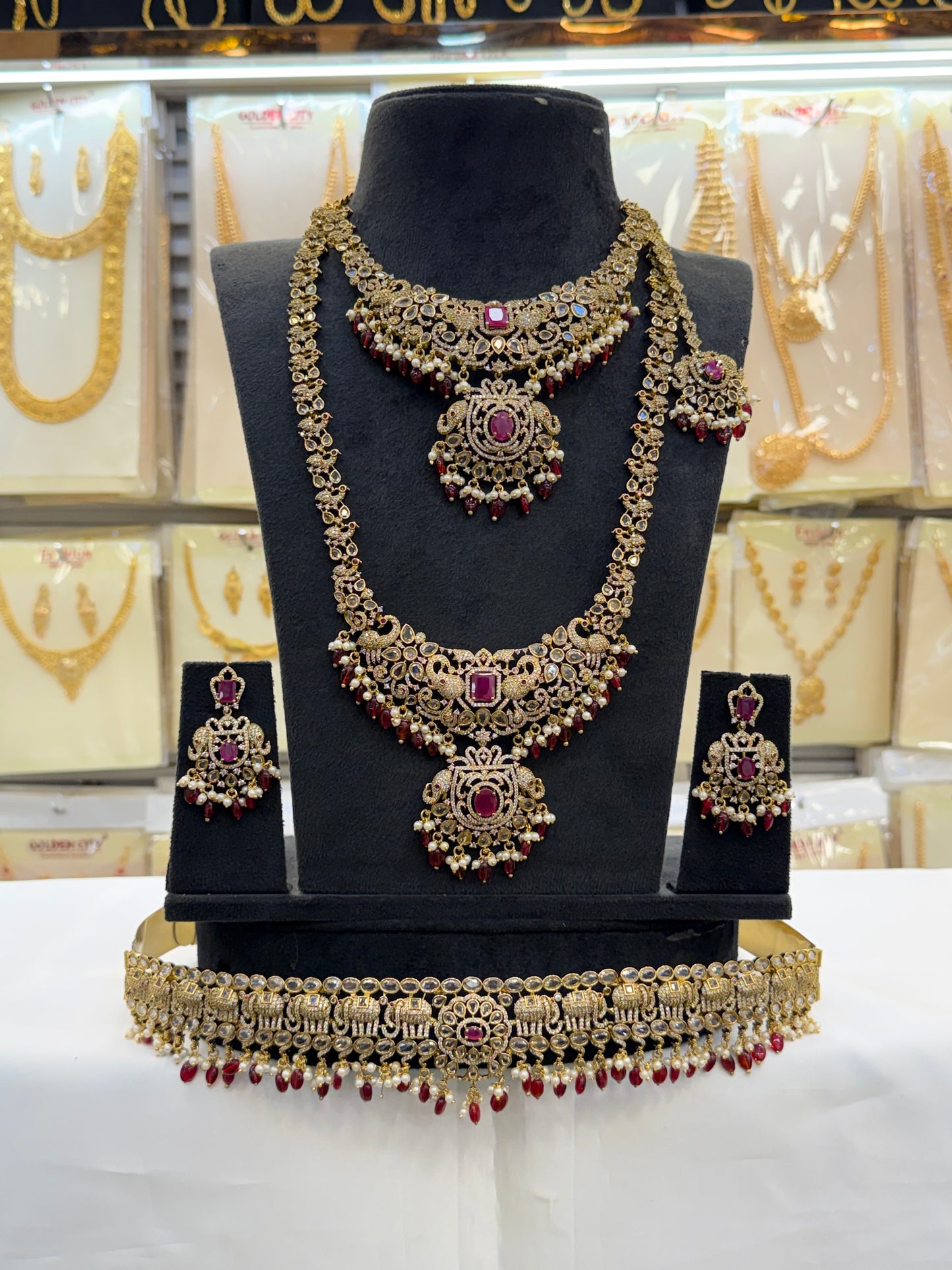 Elegant Victorian Bridal Set - Maroon Beats