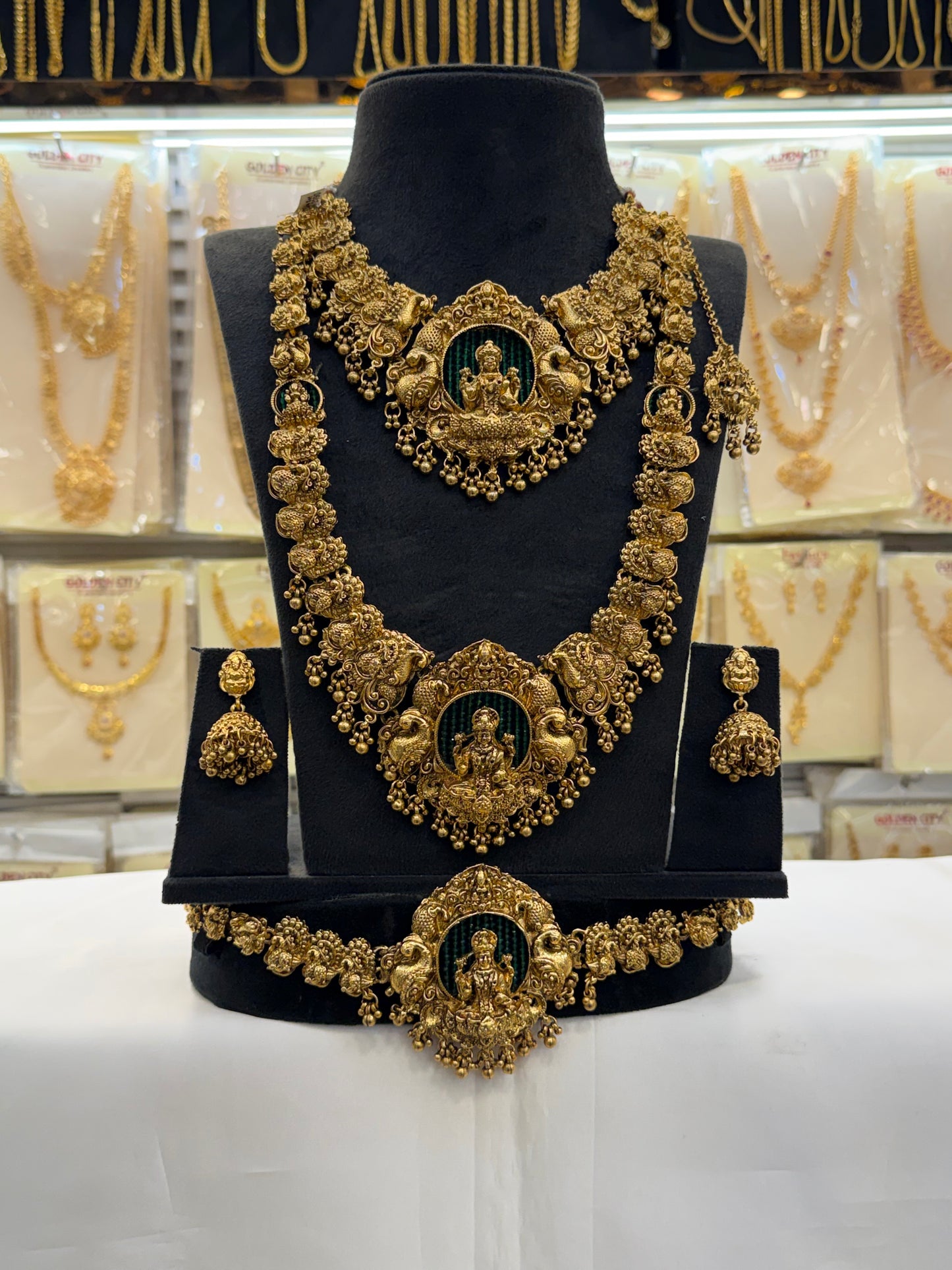 Antique Bridal set - Gold Beats