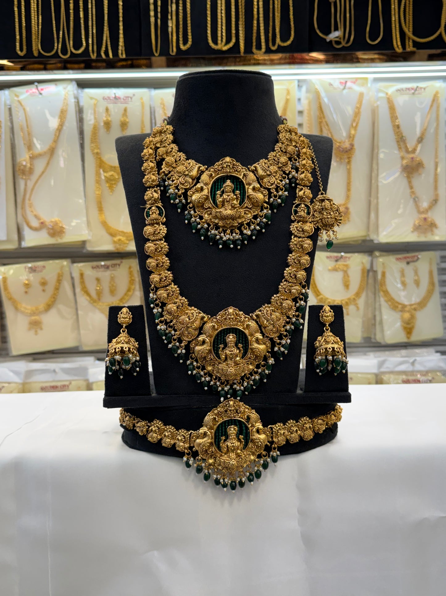 Trending design Green Beat Bridal Set
