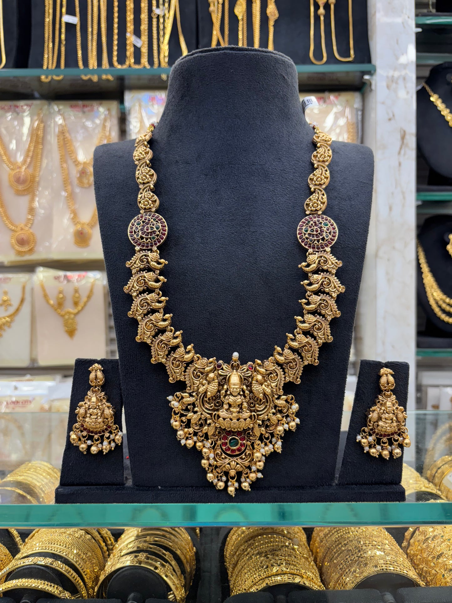 Maharani Antique Haram