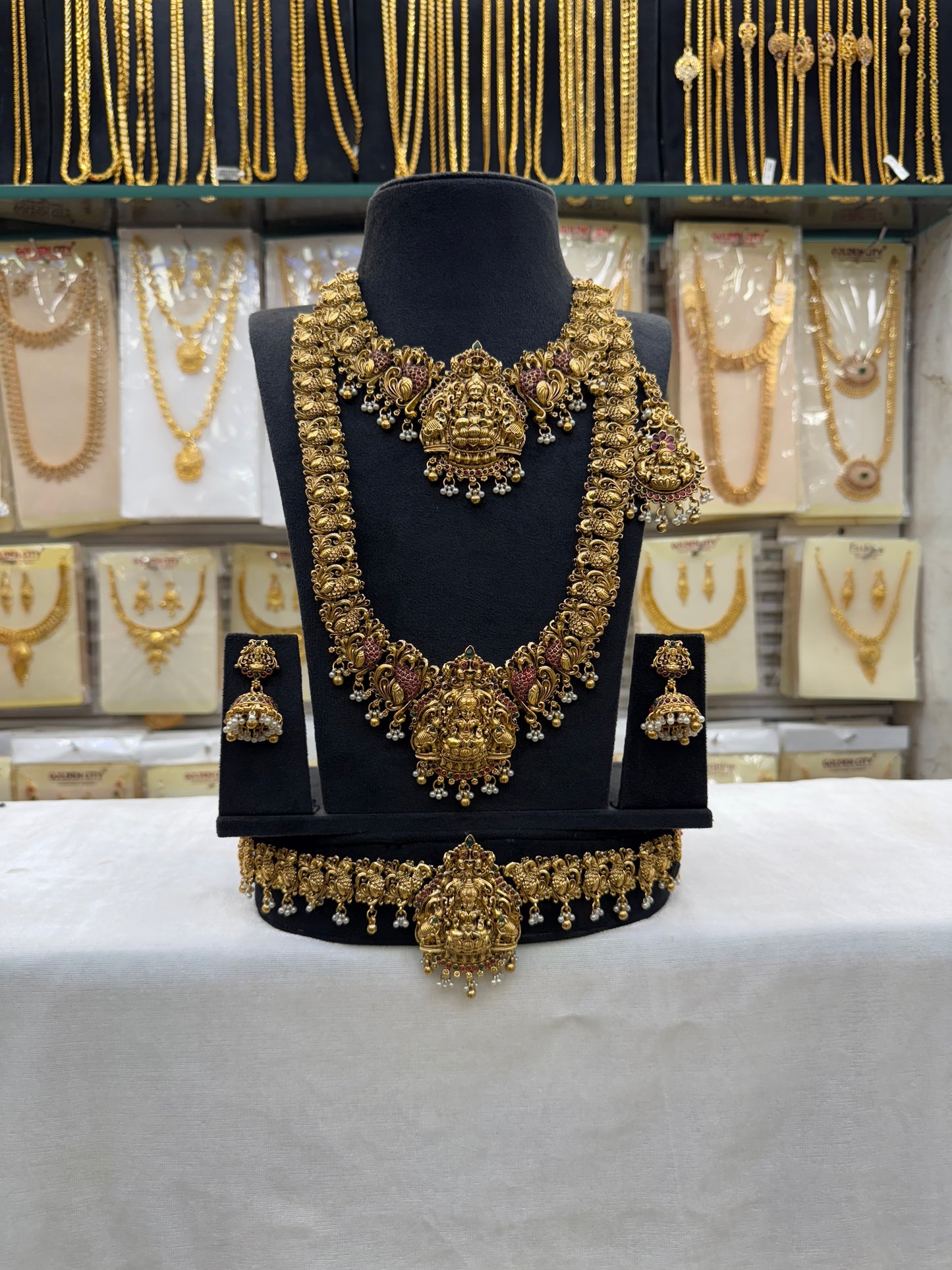 Antique Necklace Design Bridal Set