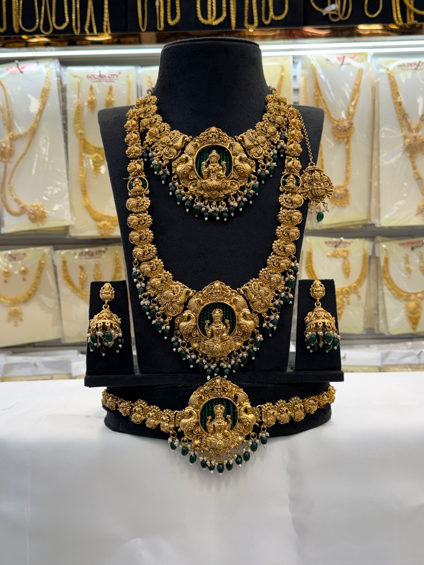 Trending design Green Beat Bridal Set