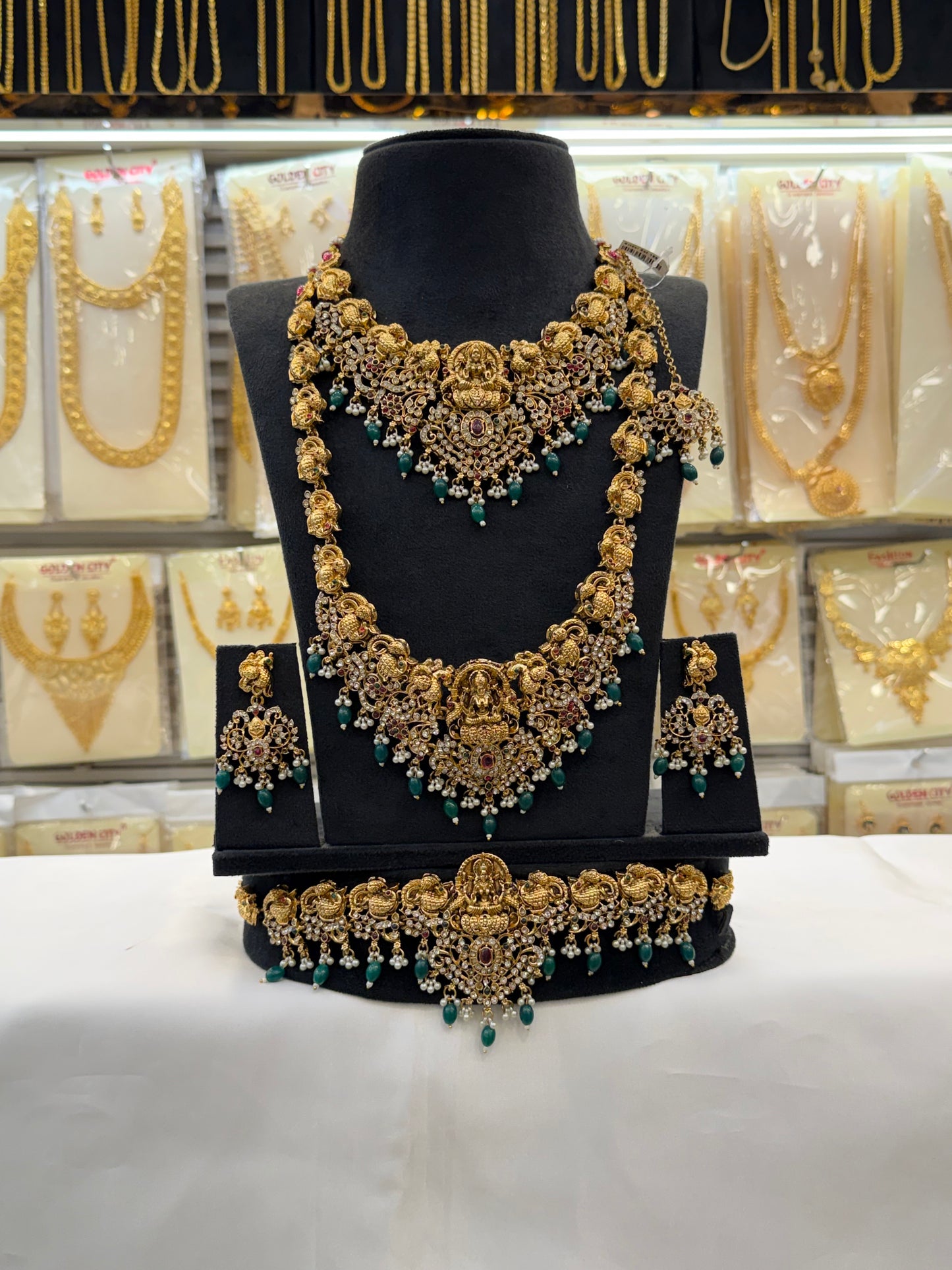 Classic Nice Stone Bridal Set