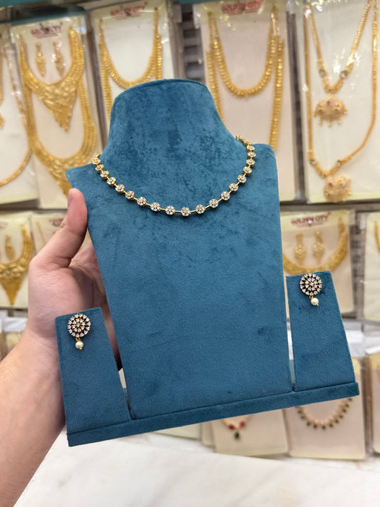 Minimal Spark Necklace