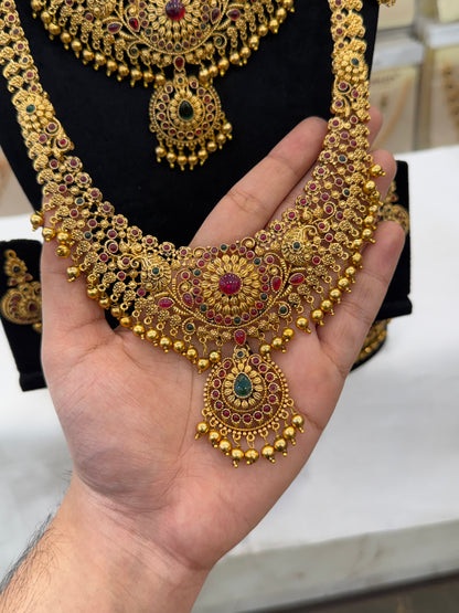 Antique Nice  Design Bridal Set