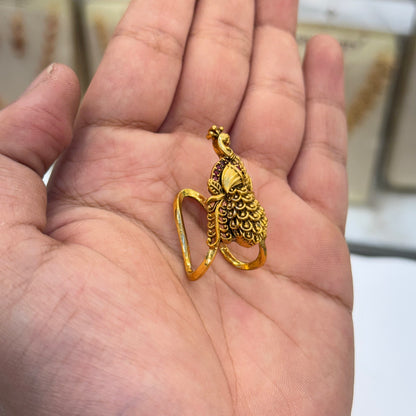 Elegant Peacock Design Finger Ring