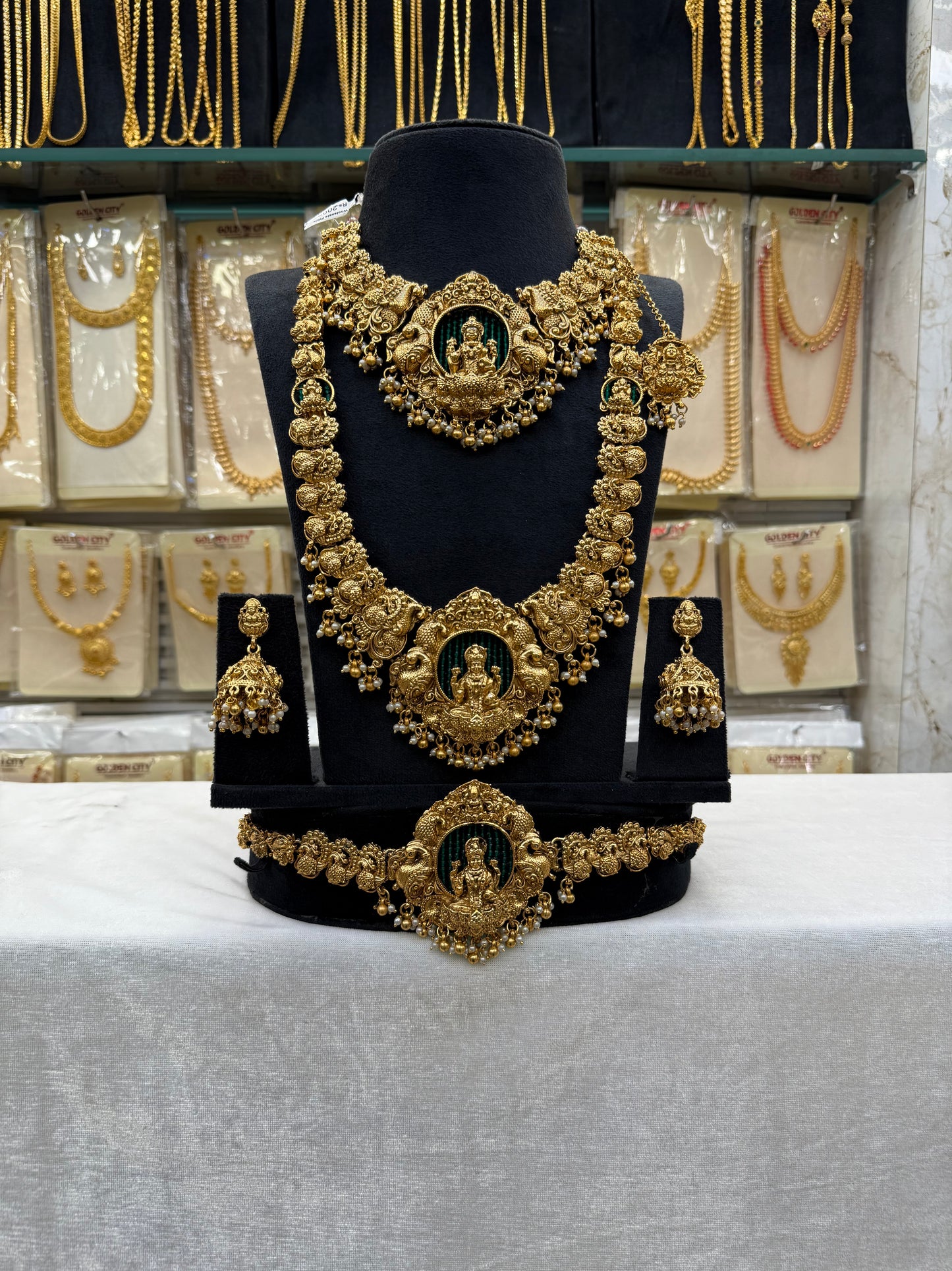 Antique Bridal set - Gold Beats