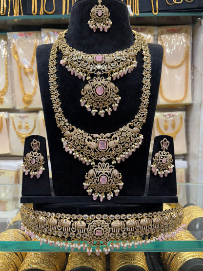 Victorian Bridal Set Pink Beats