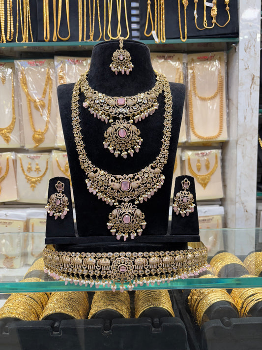 Victorian Bridal Set Pink Beats