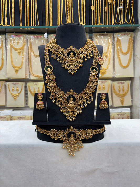 Trending Design Green Beats Bridal Set